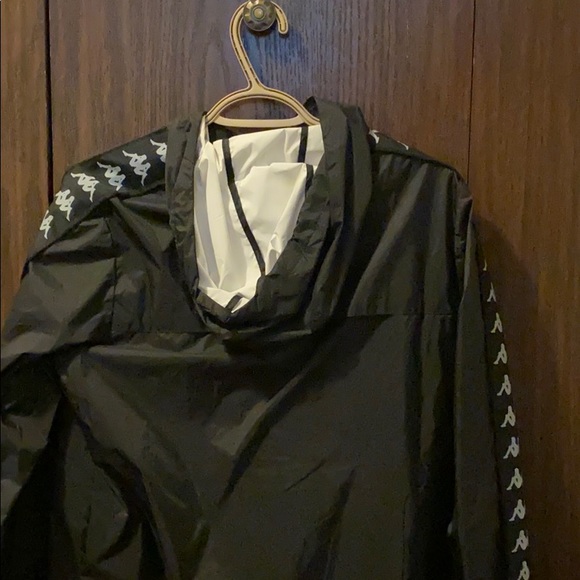 New Kappa windbreaker - Picture 2 of 3